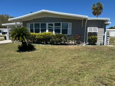 Photo 1 of 8 of home located at 5471 Whitehaven Lane Sarasota, FL 34233