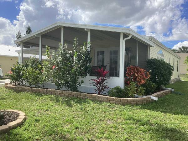 2004 Manufactured Home