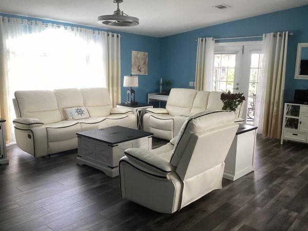 2004 Manufactured Home
