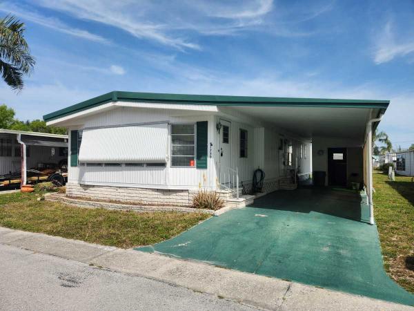 Photo 1 of 2 of home located at 16416 Us Hwy 19 N #1739 Clearwater, FL 33764