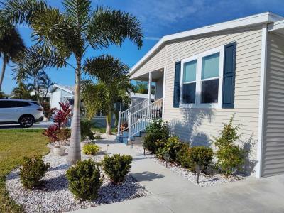 Photo 3 of 34 of home located at 8775 20th St. Lot 36 Vero Beach, FL 32966