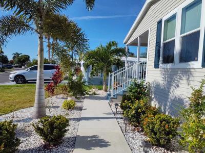 Photo 4 of 34 of home located at 8775 20th St. Lot 36 Vero Beach, FL 32966