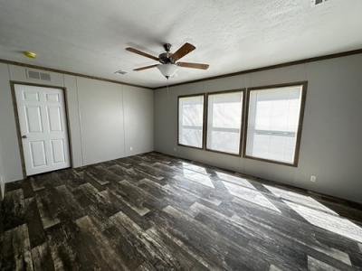 Photo 4 of 17 of home located at 63 County Road 3470 N Cleveland, TX 77327