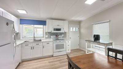 Photo 3 of 15 of home located at 120 W Pine Dr Lady Lake, FL 32159