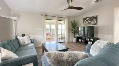 Photo 5 of 15 of home located at 120 W Pine Dr Lady Lake, FL 32159