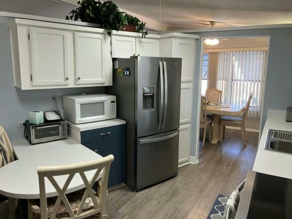 1985 SCHU HS Manufactured Home