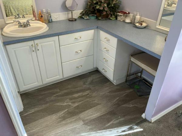 1985 SCHU HS Manufactured Home