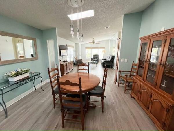 1990 PALM Manufactured Home