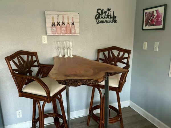1990 PALM Manufactured Home