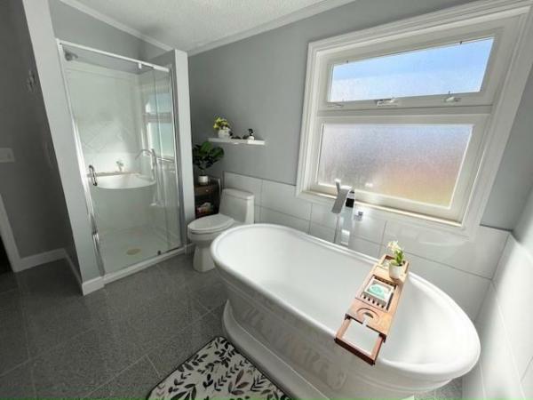 1990 PALM Manufactured Home