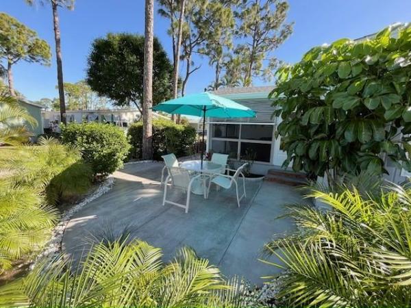 1990 PALM Manufactured Home