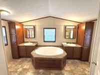 2012 Commodore Mobile Home
