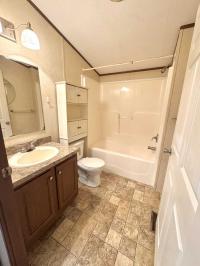 2012 Commodore Mobile Home