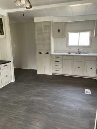 1990 Manufactured Home