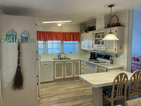 1993 Palm Harbor Manufactured Home
