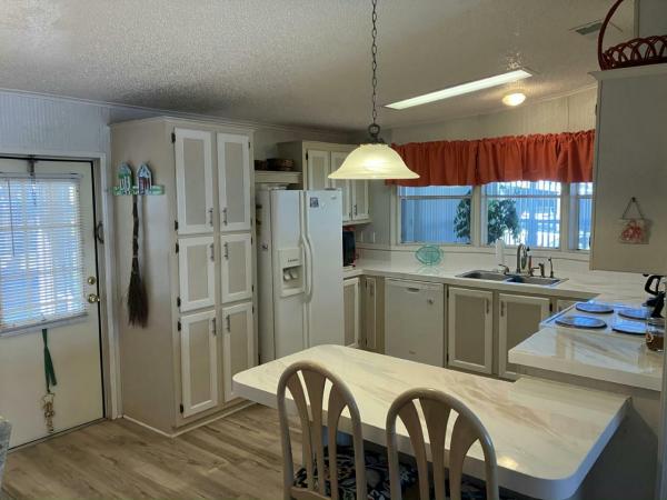 1993 Palm Harbor Manufactured Home