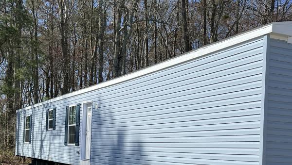 2025 Champion ESSL26610 Mobile Home