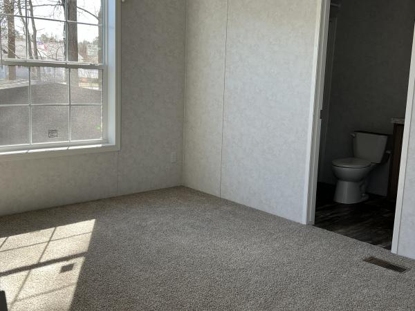 2025 Champion ESSL26610 Mobile Home
