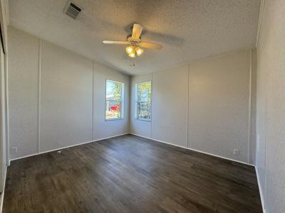 Photo 2 of 10 of home located at 941 SE Lillian Street Crystal River, FL 34429