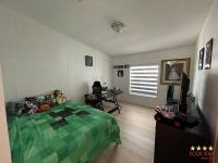 2000 SKYL  Home