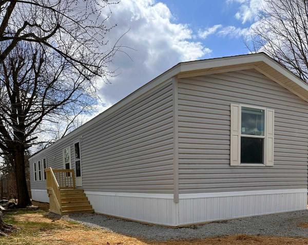 Photo 1 of 2 of home located at 1 Thorn Locust Lane, #176 London, OH 43140