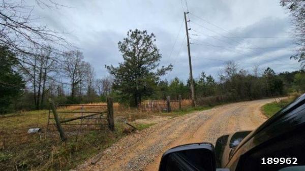Photo 1 of 2 of home located at 2312 Pleasant Ridge Rd Chunky, MS 39323