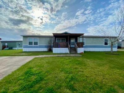 Mobile Home at Briarwood Estates Mhc 2300 Ward Bend Rd Trlr 879 Sealy, TX 77474