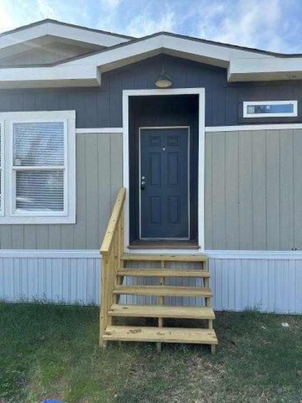 Photo 1 of 2 of home located at 85 Village Bend Rd Mineral Wells, TX 76067