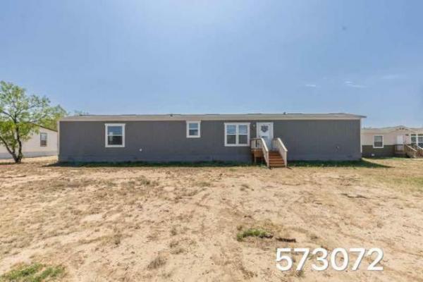 Photo 1 of 2 of home located at 181 Viridian Vw Pleasanton, TX 78064