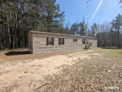 Mobile Home at 570 County Road 3325 Atlanta, TX 75551