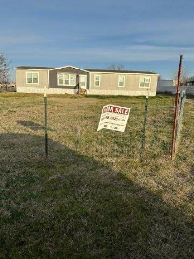 Mobile Home at 811 NE Front St Millsap, TX 76066