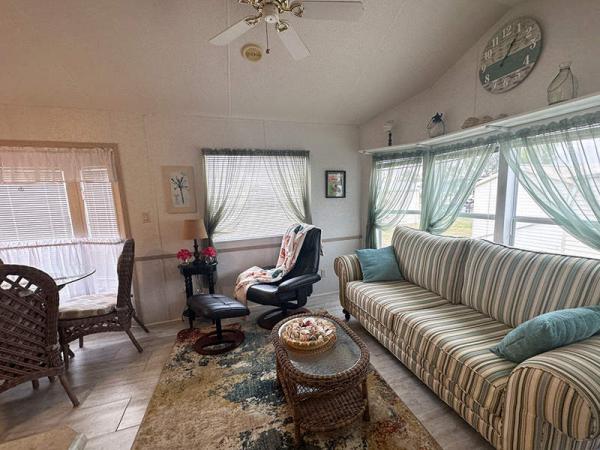 2002 CHIO Manufactured Home