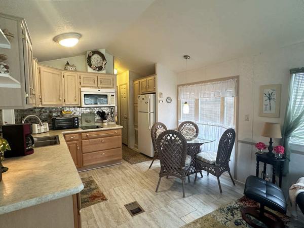 2002 CHIO Manufactured Home