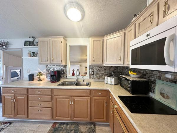2002 CHIO Manufactured Home
