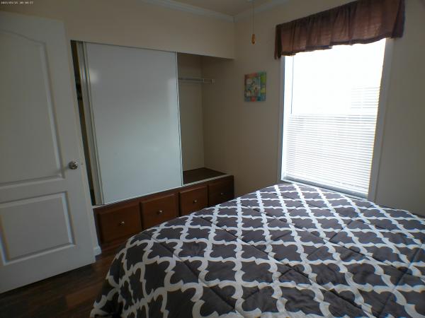 2015 Skyline 2610B Mobile Home