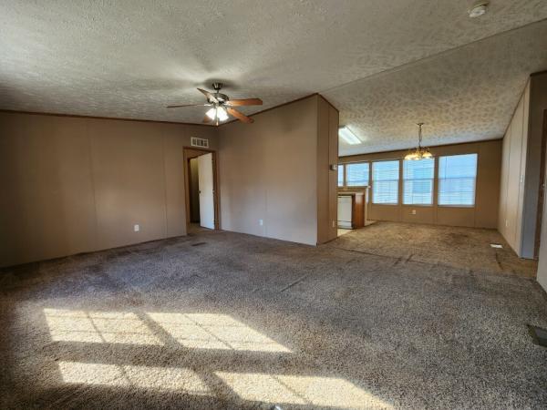 2005 Clayton Mobile Home