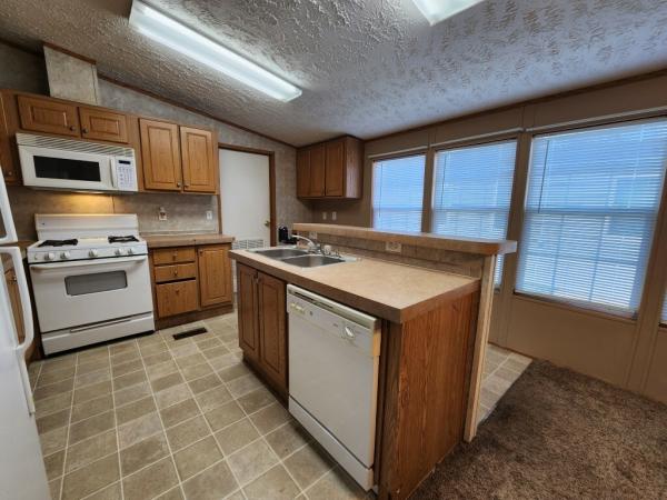 2005 Clayton Mobile Home