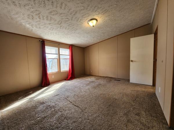 2005 Clayton Mobile Home