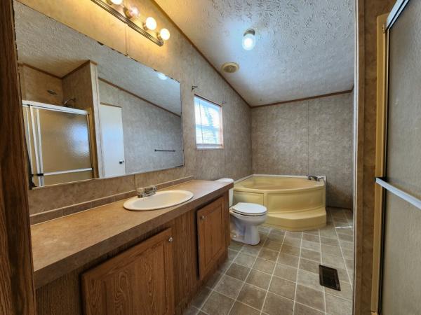 2005 Clayton Mobile Home