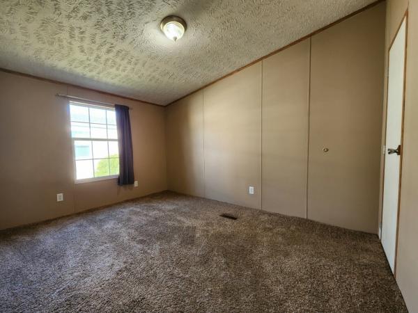 2005 Clayton Mobile Home