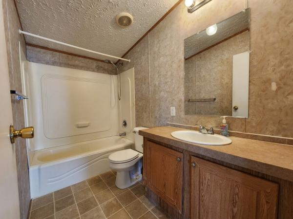 2005 Clayton Mobile Home