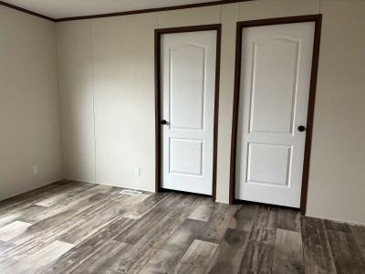 Photo 4 of 10 of home located at 117 Park Estate Ave. Pontiac, IL 61764