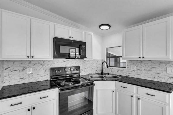 1985 MARL Manufactured Home