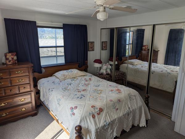 1983 Holiday 14x72 Mobile Home