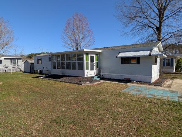 1983 Holiday 14x72 Mobile Home