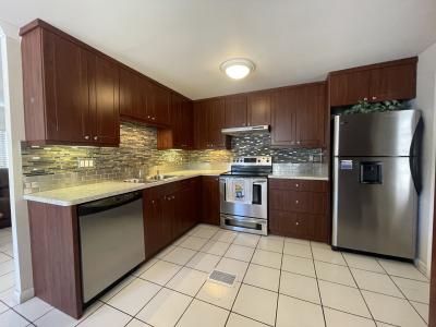 Photo 5 of 14 of home located at 6503 NW 34th Ave Coconut Creek, FL 33073