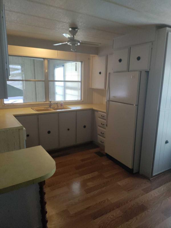 1979 Hillcrest Mobile Home