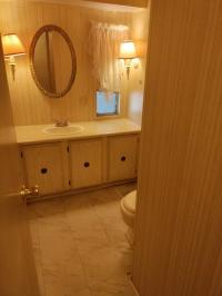 1979 Hillcrest Mobile Home