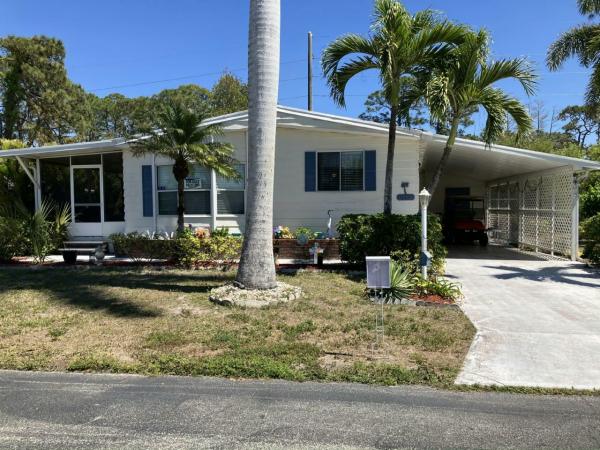 Photo 1 of 2 of home located at 1068 Great Lakes Dr, #H02 Naples, FL 34110