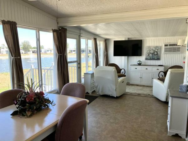 1992 Fleetwood Manufactured Home